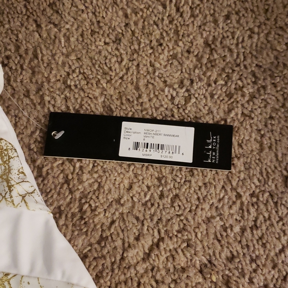 Nicole Miller NWT White Gold One Piece Swimsuit Size 6 Luxury Resort - Picture 4 of 7